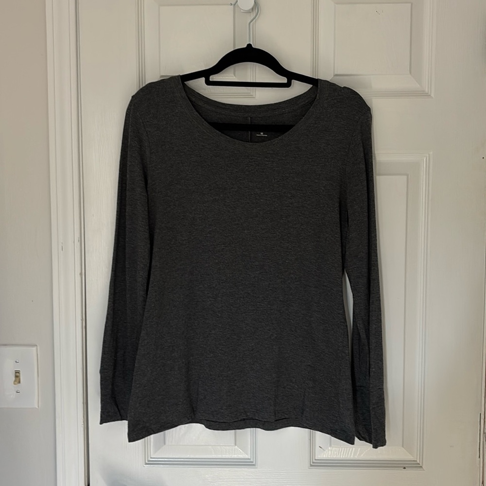 Grey staple long sleeve tee